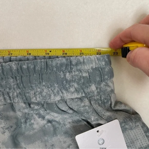 Athleta Farallon Shorts Fog Camo Coast Size 3X - Picture 4 of 10